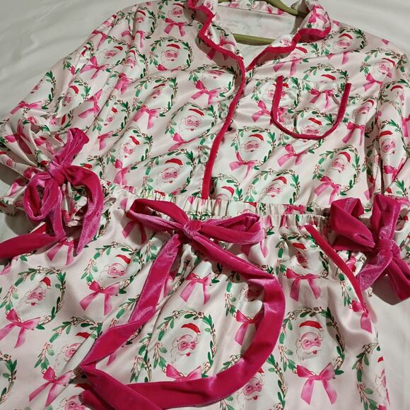 Christmas Shorty Set Santa Pink Bows Silky Soft Look Unworn 3/4-Ruffled-Sleeves - Picture 2 of 11
